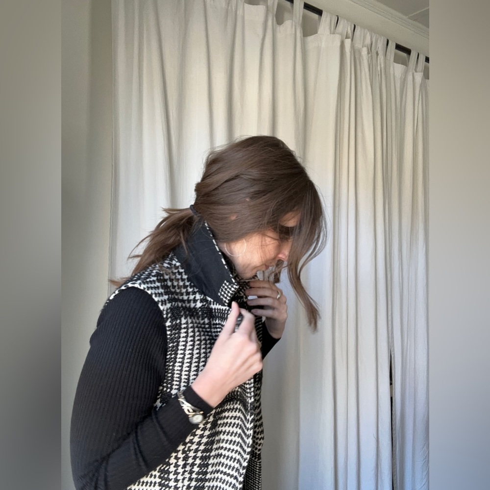 Houndstooth Print Vest - Picture 9 of 9